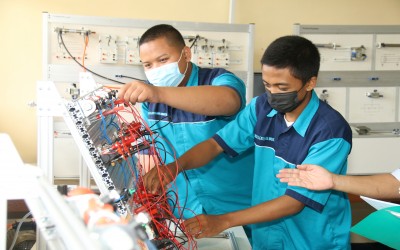 Teknik Elektronika Industri